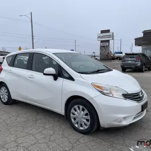 2014 Nissan Versa Note SV 4-Door Hatchback Car