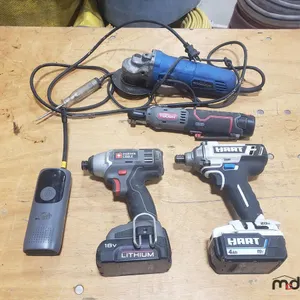 Box of Power Tools 
 UNRESERVED