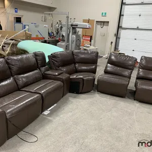 6-Piece Leather Reclining Sectional
 UNRESERVED