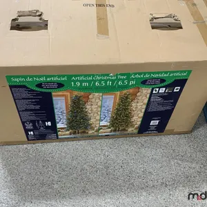 6.5' Pre Lit Christmas Tree
 UNRESERVED