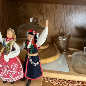 -large collection of ceramic serving dishes, collectables flower of Hot salt and pepper, shakers pun