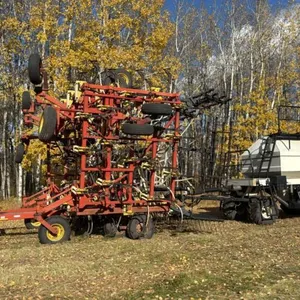 52’ Bourgault 8800 with Bourgault 5350 air cart s/n- 38078AS-18 air cart  s/n- 820600 air drill
