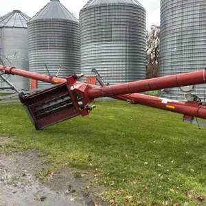 Sakundiak HD12-2200 pto hopper swing auger s/n 66584