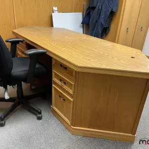 Wooden Desk (95"x3'x30") & Chair
 UNRESERVED