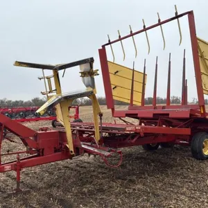 New Holland 1037 Stackliner square bale picker