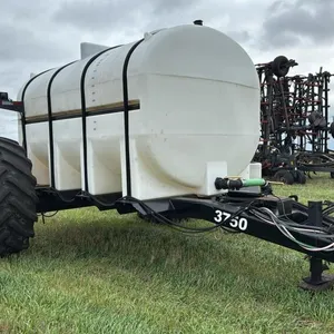 Hydef 3750 gal pull between liquid fertilizer caddy