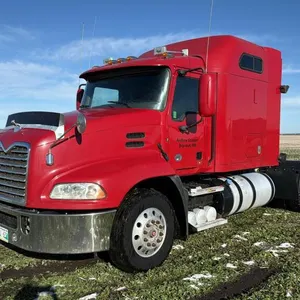 2017 Mack CXU 13 Pinnacle tandem axle hwy truck, 1,037,091 kms showing, VIN# 1M1AW07Y1HM083778, OWNER: Andrew J Granger , SELLER: FRASER AUCTION LTD, 