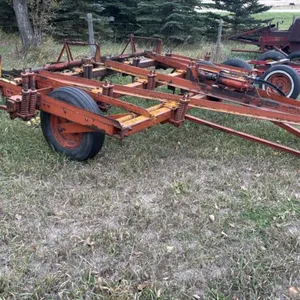 11’ deep tillage w/ Bolt on beaver tail shovels