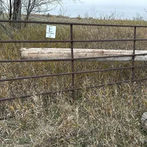 12’ 6 bar gate (Lot E)