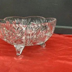 PINWHEEL CRYSTAL 3-LEGGED BOWL