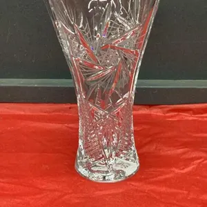 PINWHEEL CRYSTAL VASE