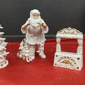 WHITE PORCELAIN SANTA PUPPETEER W/ CHRISTMAS TREE
