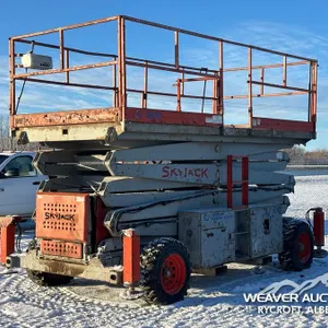 SKY JACK SJ9250 SCISSOR LIFT