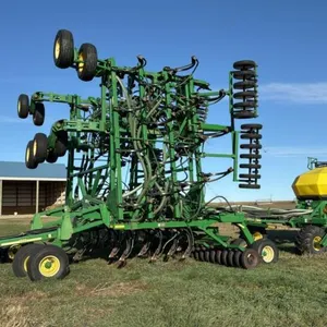 51’ John Deere 1820 air drill and John Deere 1910 air cart, s/n 710324 drill, s/n 710432cart