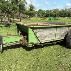 JD 40 single axle manure spreader (parts only unit)
