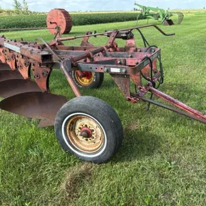 MF #84 5-bottom plow s/n 321-001520