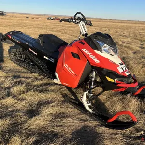 2016 Ski-Doo Summit SD Snowmobile
 UNRESERVED