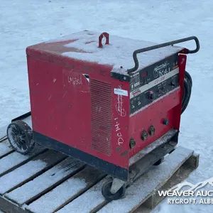 LINCOLN CV300 ELECTRIC WELDER