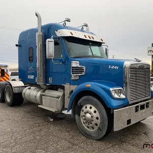 2016 Freightliner T/A Semi Truck