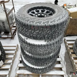 (4) 285/75R17 Tires & 8-Bolt Rims
 UNRESERVED