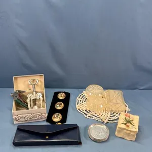 TRAY LOT