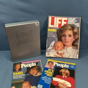 (2) HALLMARK KEEPSAKE ORNAMENT GUIDES