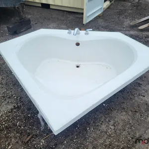 Corner Bathtub
 UNRESERVED