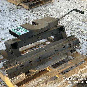 DRAW TITE 15000 LB. 5TH WHEEL W/RAILS