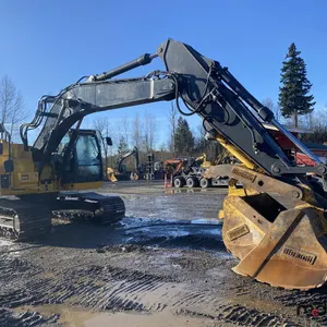 2019 John Deere 245G LC Hydraulic Excavator
 UNRESERVED