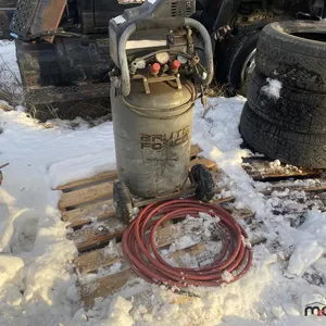 Brute Force Air Compressor
 UNRESERVED