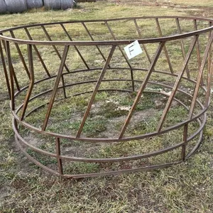 Skirted round bale ring (F)
