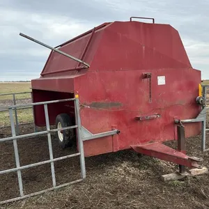 Rancher’s welding 250-bushel creep feeder on wheels (A)