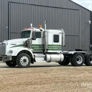 Kenworth T800B T/A Sleeper Truck Tractor