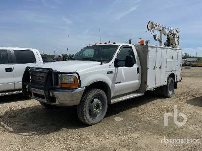 2001 Ford F-550 XLT 4x4 Service Truck (Inoperable)