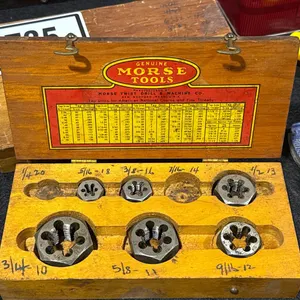 SET OF MORSE RETHREADING DIES