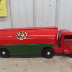 Otaco Minnitoy BA Pressed Metal Tanker Truck & Trailer, C. 1940s–1950s, 28 1/2" Long