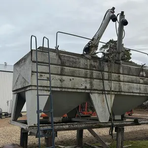 18’ Convey-All seed and fertilizer tender s/n 96244