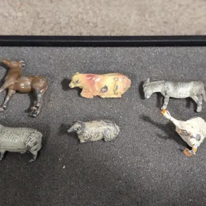 6 lead toy farm animals miniatures made in