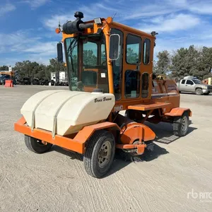 2014 Broce RCT350 Self-Propelled Broom