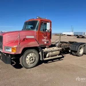 1998 Mack CH613 T/A Sleeper Truck Tractor