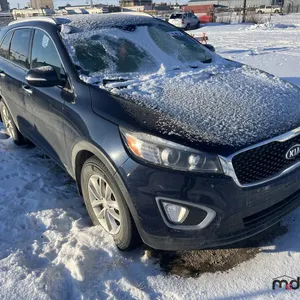 SALVAGE UNIT: 2016 Kia Sorento SUV (Blue)
 UNRESERVED