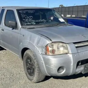(CA) 2003 Nissan Frontier