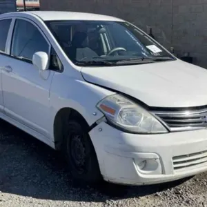 (CA) 2011 Nissan Versa