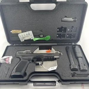 Canik TP9 SFX 9 MM
Two 18 round clips,