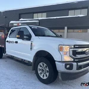 2022 Ford F350 XLT Crew Cab Flatbed Truck
 UNRESERVED