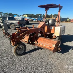 2001 Broce BB250B Self-Propelled Broom