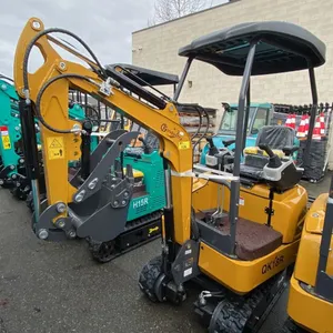 AGT INDUSTRIAL QK18R YELLOW GAS POWERED 13.5HP RUBBER TRACK MINI EXCAVATOR WITH ATTACHED