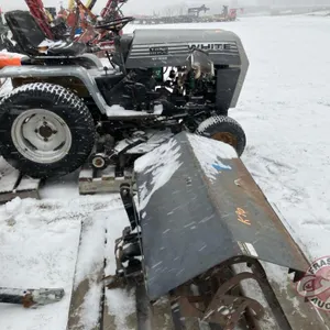 K90. White GT-1650 lawn tractor