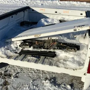 K95. 2008 GMC Truck Box