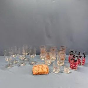 ASSORTED GLASSWARE LOT